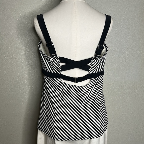 ATHLETA Black & White Striped Women's Swimsuit Underwire Bra Tankini Top‎ 38 B/C - Picture 6 of 14